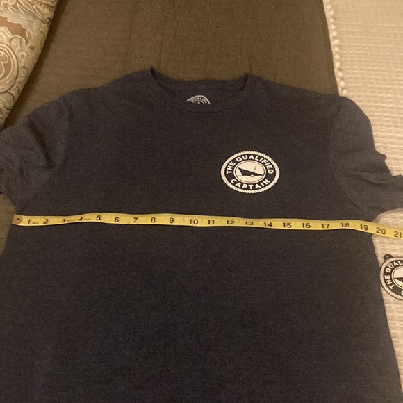 The Qualified Captain T-Shirt NWT Size M - Picture 7 of 8